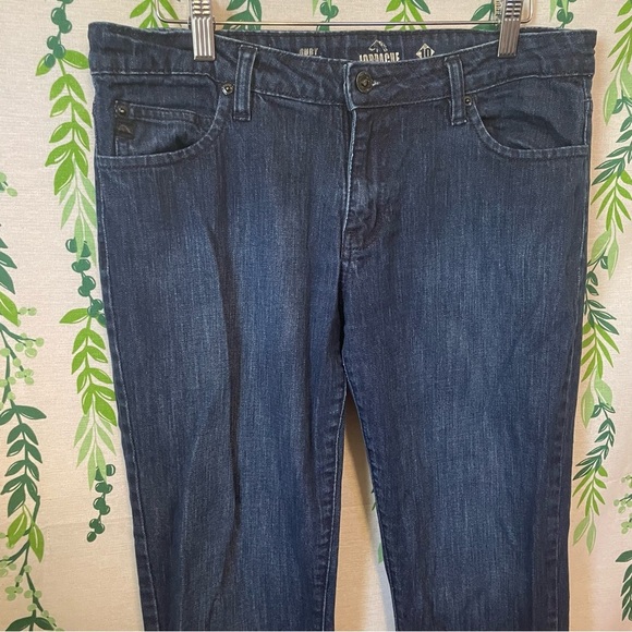 Size 10 Jordache Premium Ruby Straight Crop Capri - Dark Wash B2 - Picture 2 of 6